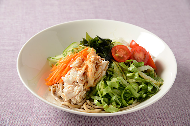 野菜たっぷり韓国風蕎麦サラダ